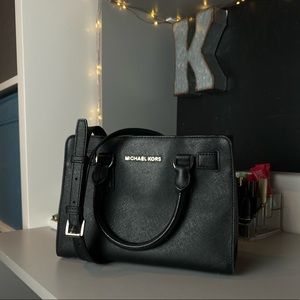 Michael Kors Dillon Crossbody in Black